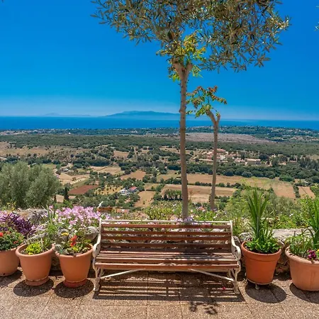 Сasa de vacaciones Saint George Castle With Sea View Livathos (Kefalonia)