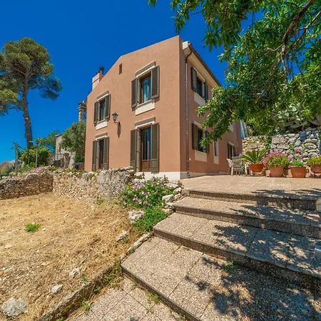 Saint George Castle With Sea View *